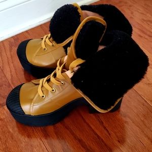 Coach winter platform boots